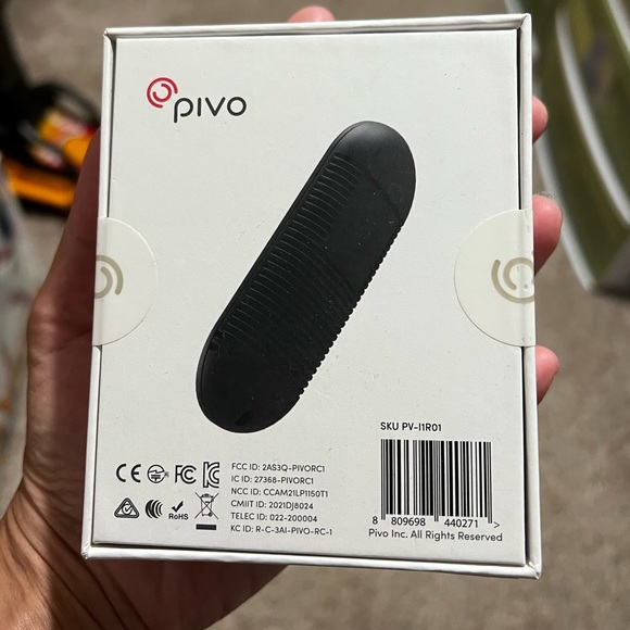 *BRAND NEW* PIVO POD LITE WITH REMOTE - SMART TRACKING PHONE MOUNT and REMOTE - Picture 3 of 5